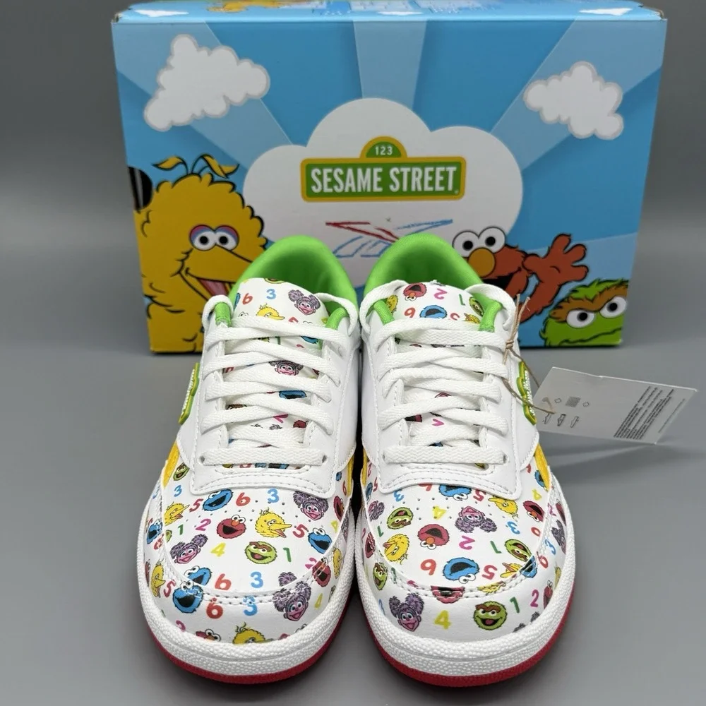 Reebok x Sesame Street Club C‎ Revenge Kids Size 3 White Green Limited Rare NIB